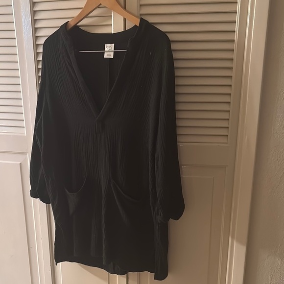 Women's Swim Coverup - Picture 1 of 6